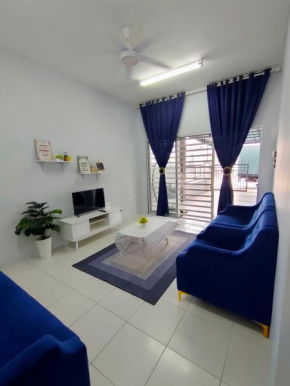 FIRASH HOMESTAY AT SERI ISKANDAR